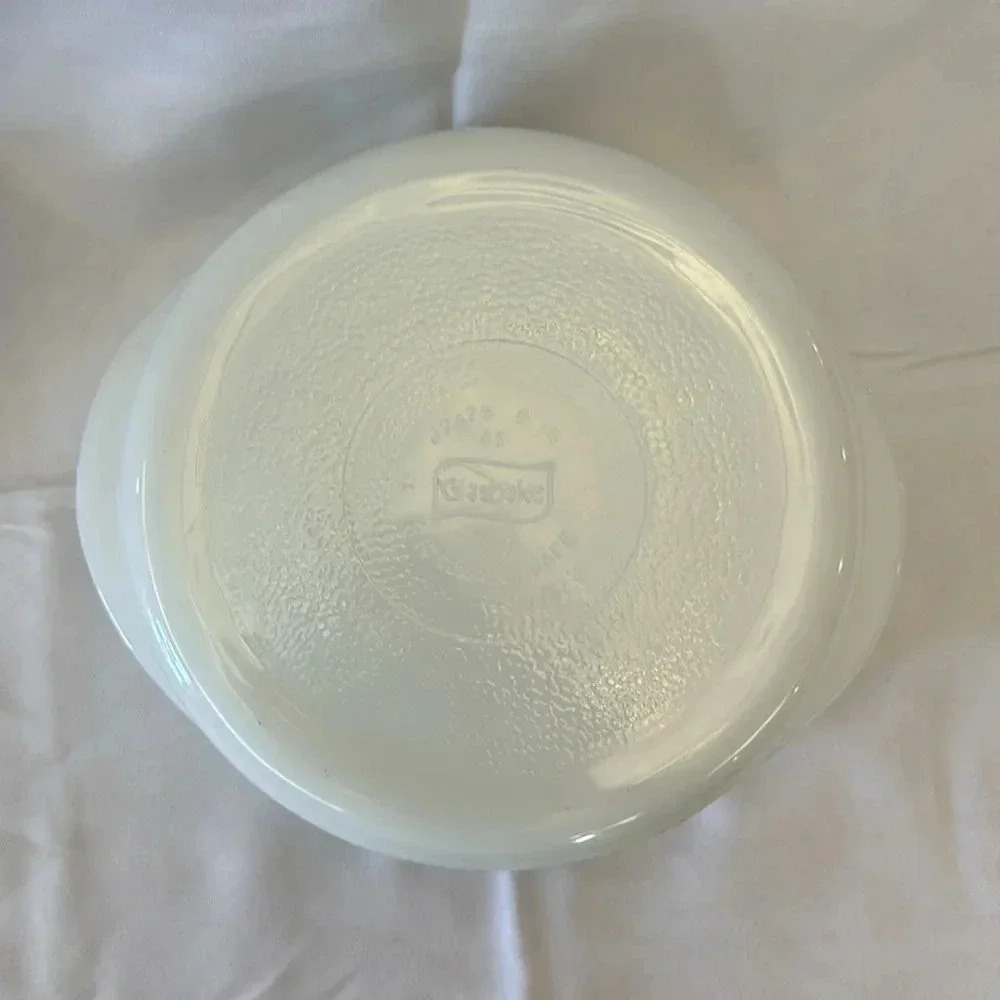 2 - Glasbake 1970s Round 8in Casserole Dishes Green Daisy Milk Glass MCM Kitchen - Picture 10 of 11